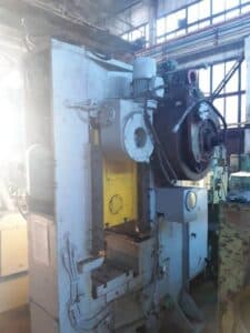 Presse à genouillère Barnaul KB8334 - 250 tonne (Photo 2)