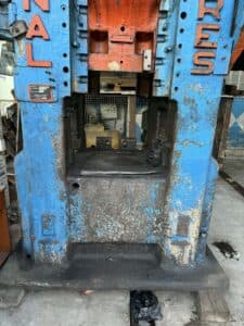 Presse de forgeage à chaud National Maxipres 700T - 700 tonne (Photo 1)