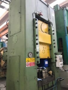 Presse à genouillère Barnaul K8342 - 1600 tonne ID: S85646