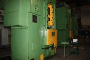 Presse de forgeage à froid Barnaul KB0036 - 400 tonne (Photo 3)