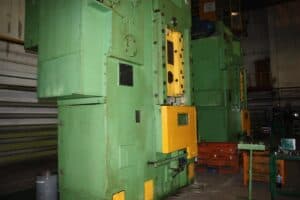 Presse de forgeage à froid Barnaul KB0036 - 400 tonne (Photo 6)