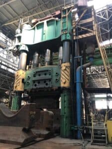 Presse de forgeage en matrice ouverte UZTM 100MN - 10000 tonne ID: 75610