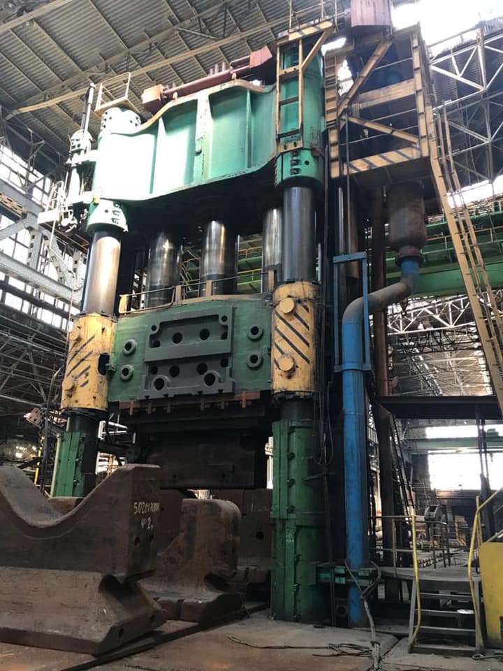 Presse de forgeage en matrice ouverte UZTM 100MN - 10000 tonne