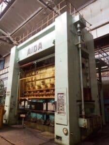 Presse d'estampage Aida FT2-40 - 400 tonne ID: 75787