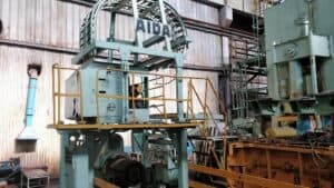 Presse d'estampage Aida FT2-40 - 400 tonne (Photo 4)