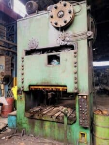 Presse d'ébavurage Ravne 630T - 630 tonne (Photo 12)