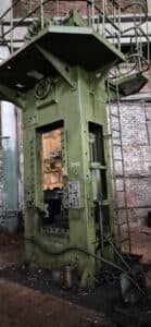 Presse d'ébavurage TMP Voronezh K2534 - 250 tonne (Photo 1)