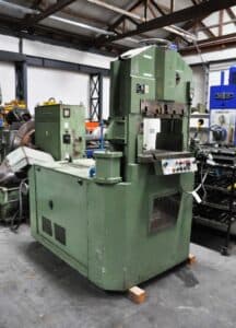Presse à genouillère Grabener GK 360 - 360 tonne (Photo 7)