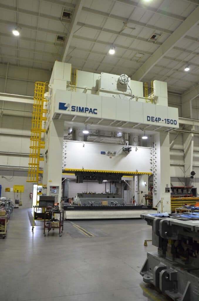 Presse d'estampage Simpac DE4P1500 - 1500 tonne