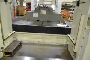 Presse d'estampage Simpac DE4P1500 - 1500 tonne (Photo 3)