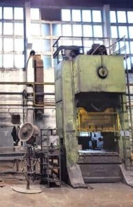Presse d'ébavurage Smeral LDO 315 - 315 tonne (Photo 2)