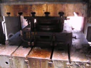 Presse d'ébavurage Erfurt PKZe 1250 - 1250 tonne (Photo 2)