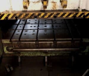 Presse mécanique Rovetta S2-400-1600-1220 - 400 tonne (Photo 7)