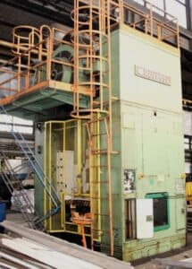 Presse mécanique Rovetta S2-400-1600-1220 - 400 tonne (Photo 11)