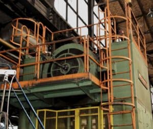 Presse mécanique Rovetta S2-400-1600-1220 - 400 tonne (Photo 16)