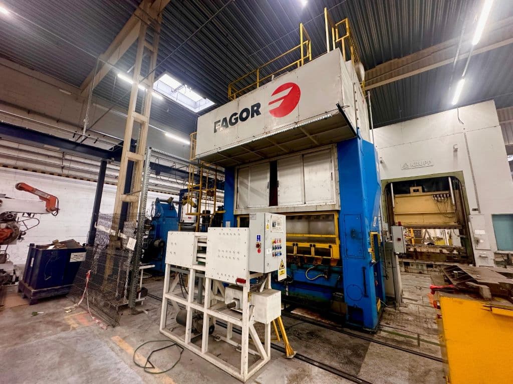 Presse d'estampage Fagor SEM2-400-2580-1400 - 400 tonne