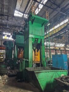Presse d'ébavurage Erfurt PKZe 500 - 500 tonne (Photo 5)