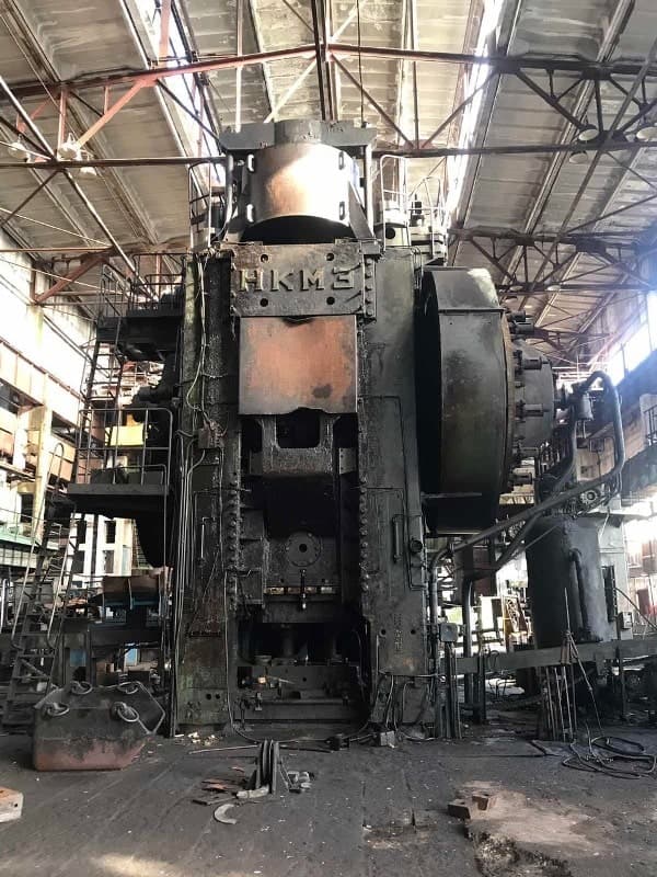 Presse de forgeage à chaud NKMZ Kramatorsk 6300 - 6300 tonne