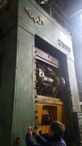 Presse à genouillère TMP Voronezh K504.003.844 - 2500 tonne ID: S78692