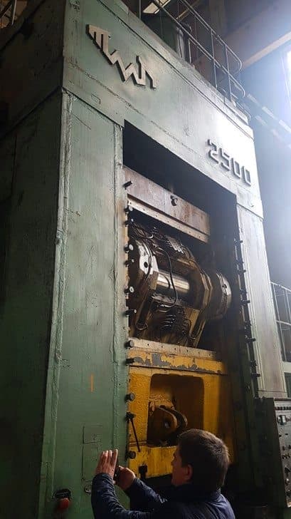 Presse à genouillère TMP Voronezh K504.003.844 - 2500 tonne
