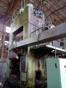Presse à genouillère TMP Voronezh K504.003.844 - 2500 tonne (Photo 1)