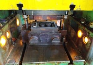 Presse à genouillère TMP Voronezh K504.003.844 - 2500 tonne (Photo 2)