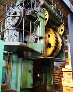 Presse à genouillère TMP Voronezh K504.003.844 - 2500 tonne (Photo 3)