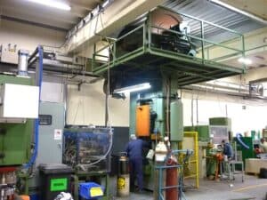 Presse à vis Vaccari 10PS - 650 tonne (Photo 1)