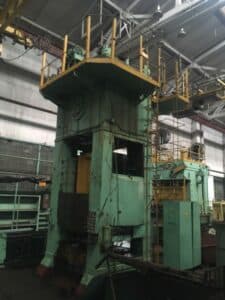 Presse d'ébavurage TMP Voronezh K2538 - 630 tonne (Photo 6)