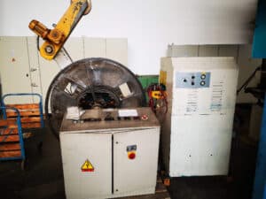 Presse d'ébavurage Nuova Omec SC1-250 - 250 tonne (Photo 4)