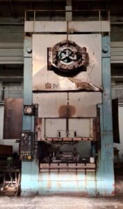 Presse d'ébavurage Smeral LDO 500 A - 500 tonne (Photo 3)