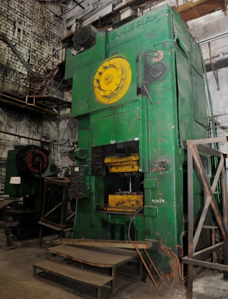 Presse de forgeage à chaud Smeral LZK 1600 - 1600 tonne