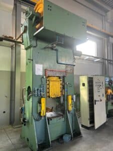 Presse à vis Gamei PHG 200/315 - 315 tonne (Photo 2)