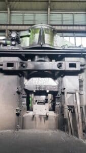 Marteau de forgeage à contrecoup Beche DGH40 - 40 tonne (Photo 3)
