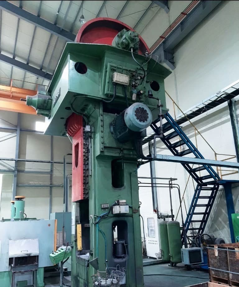 Presse à vis Vaccari PV 350 - 1200 tonne