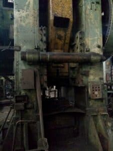 Presse de forgeage à chaud TMP Voronezh K8542 - 1600 tonne (Photo 1)