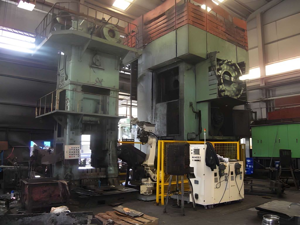 Presse de forgeage à chaud Smeral LZK 4000 A - 4000 tonne