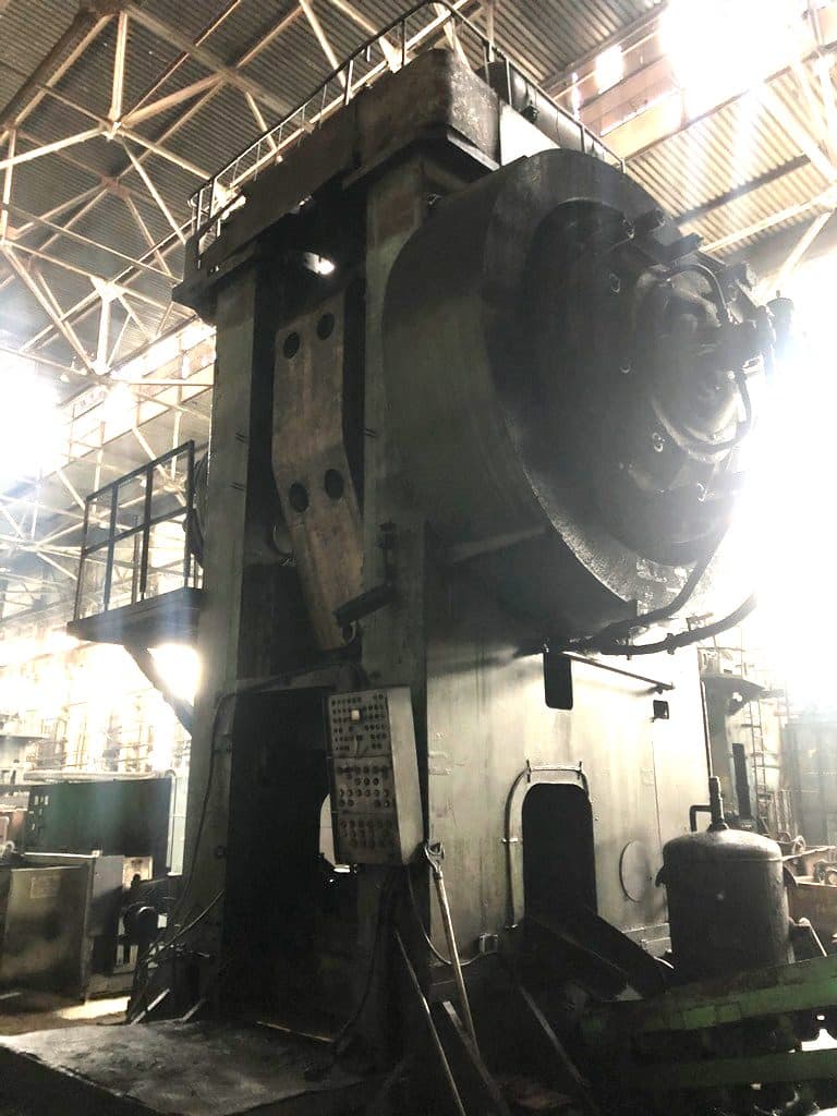 Presse de forgeage à chaud TMP Voronezh KB8544 - 2500 tonne