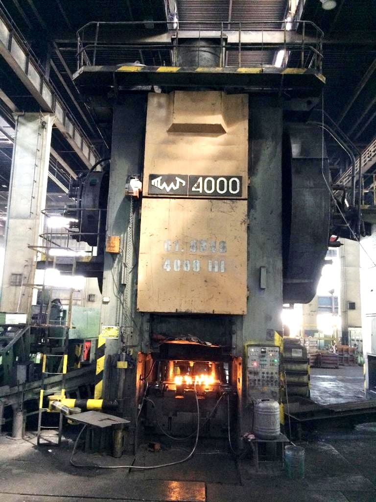 Presse de forgeage à chaud TMP Voronezh KB8046 - 4000 tonne