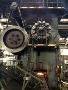 Presse de forgeage à chaud TMP Voronezh KB8046 - 4000 tonne (Photo 2)