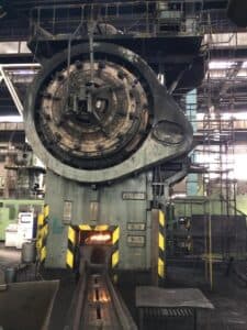 Presse de forgeage à chaud TMP Voronezh KB8046 - 4000 tonne (Photo 3)