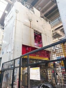 Presse d'estampage Muller Weingarten VK 1800.42.85 - 1000 tonne (Photo 1)