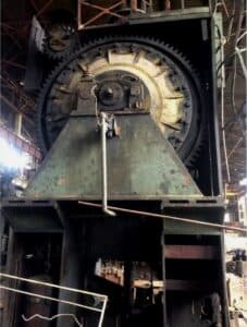 Presse de forgeage à chaud Smeral LZK 4000 S - 4000 tonne (Photo 9)