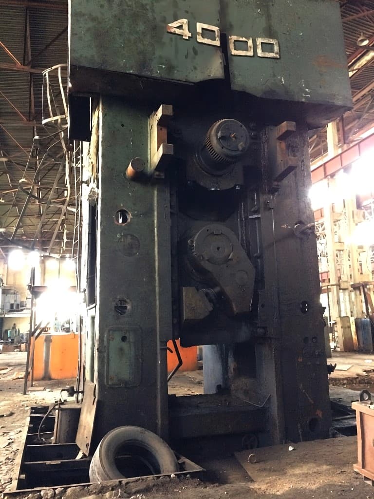 Presse de forgeage à chaud Smeral LZK 4000 S - 4000 tonne