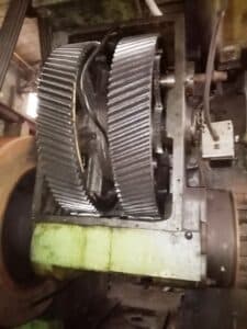 Presse à genouillère Barnaul K8340 - 1000 tonne (Photo 4)