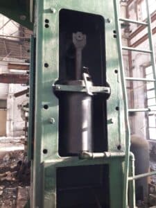 Presse d'ébavurage TMP Voronezh KB9534 - 250 tonne (Photo 4)