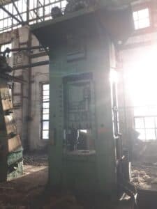 Presse d'ébavurage TMP Voronezh KB9534 - 250 tonne (Photo 12)