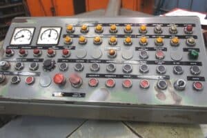 Machine de forgeage automatique Hatebur AMP30 - 230 tonne (Photo 2)