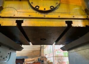Presse à genouillère Barnaul KB8340 - 1000 tonne (Photo 2)