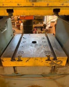 Presse à genouillère Barnaul KB8340 - 1000 tonne (Photo 4)
